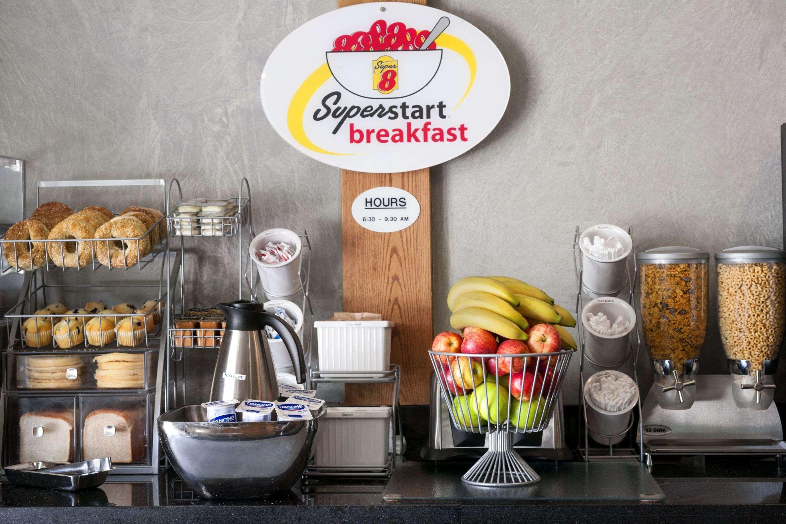 Super 8 By Wyndham Sarnia On Hotell Eksteriør bilde