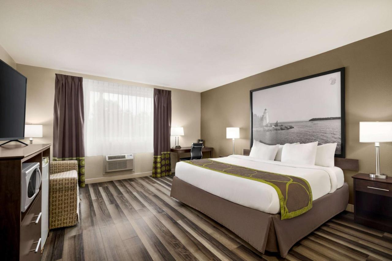 Super 8 By Wyndham Sarnia On Hotell Eksteriør bilde