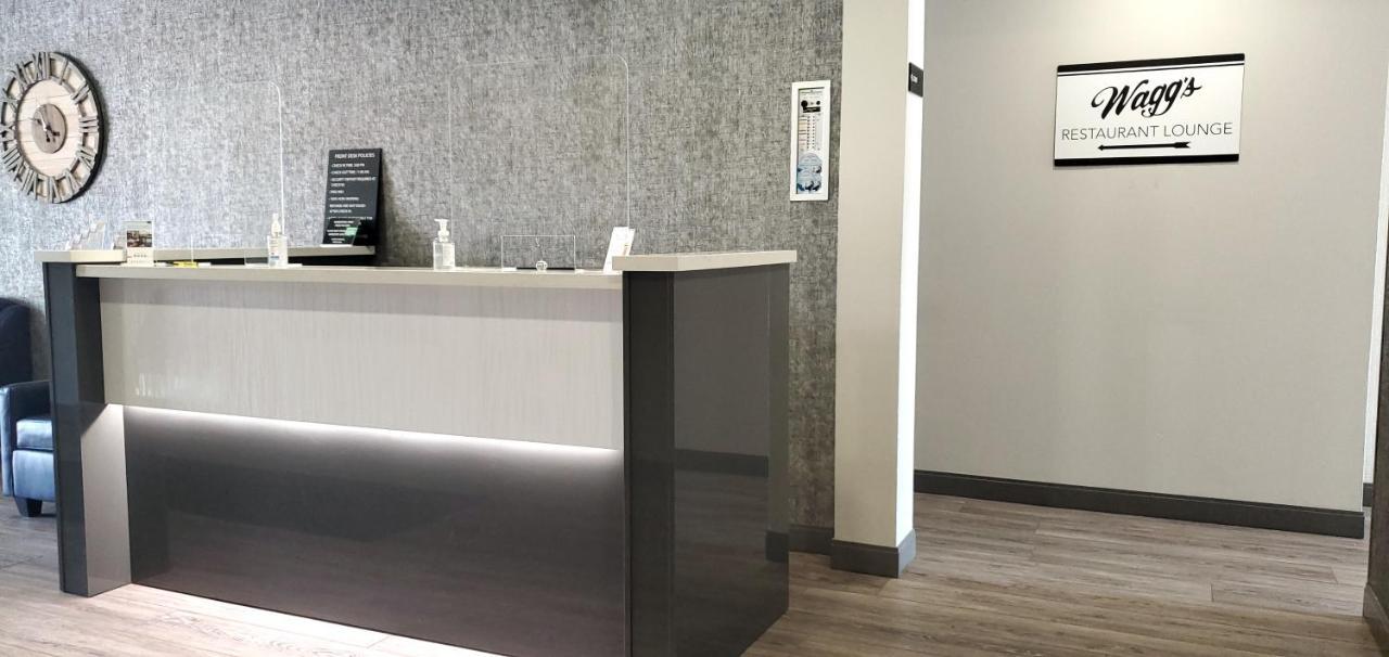Super 8 By Wyndham Sarnia On Hotell Eksteriør bilde